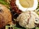 Kokosový olej účinky - prospívá pleti a léčí záněty.