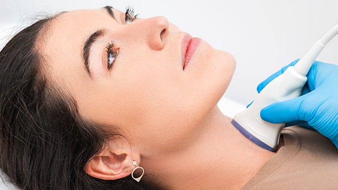 Štítná žláza: Příznaky se objevují pozvolna.